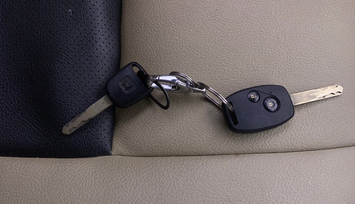 2013 Honda Brio S MT, Petrol, Manual, 42,158 km, Key Close Up