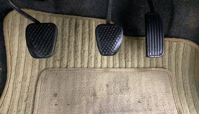 2013 Honda Brio S MT, Petrol, Manual, 42,158 km, Pedals