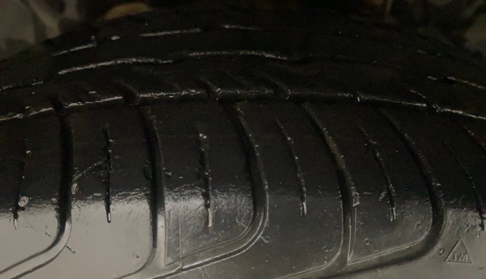 2015 Ford Ecosport TITANIUM 1.5L PETROL, Petrol, Manual, 86,543 km, Left Front Tyre Tread