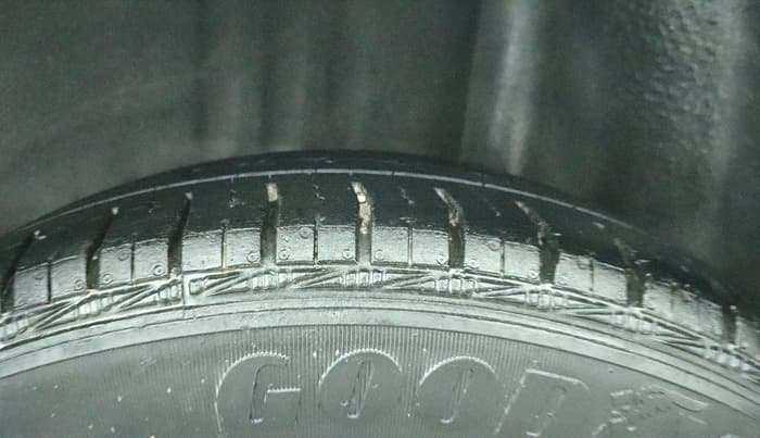 2013 Ford Classic 1.6 DURATEC TITANIUM, Petrol, Manual, 74,249 km, Left Rear Tyre Tread
