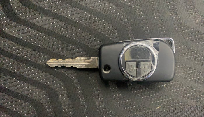 2019 Maruti Swift VXI AMT, Petrol, Automatic, 41,165 km, Key Close Up