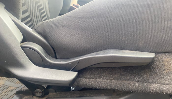 2019 Maruti Swift VXI AMT, Petrol, Automatic, 41,165 km, Driver Side Adjustment Panel