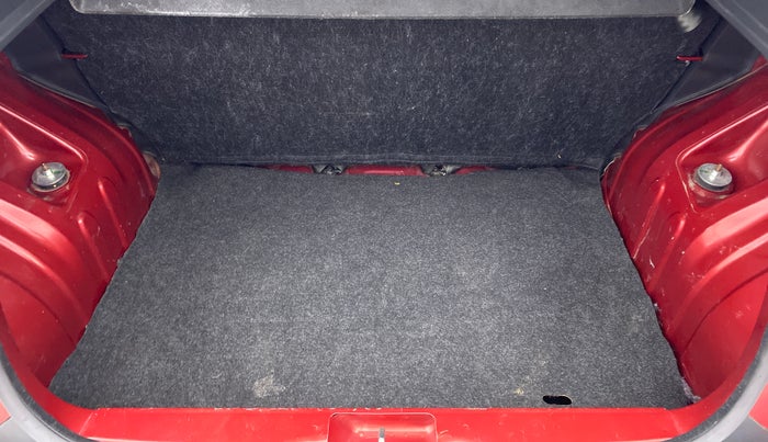 2016 Renault Kwid RXT Opt, Petrol, Manual, 17,924 km, Boot Inside