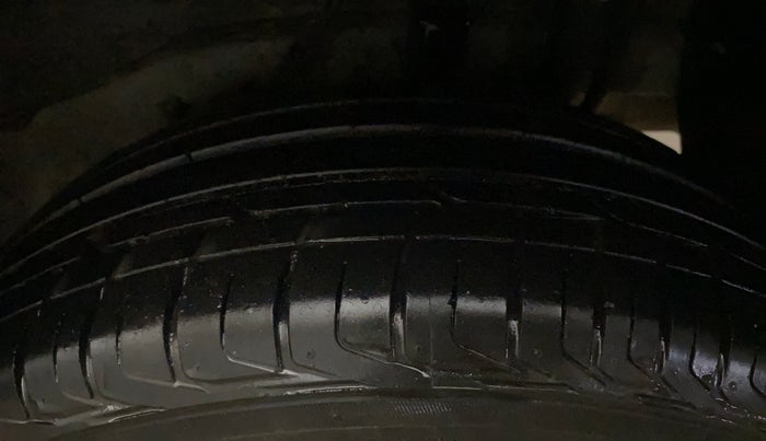 2023 Tata NEXON PURE SUNROOF 1.2 PETROL, Petrol, Manual, 27,227 km, Left Rear Tyre Tread