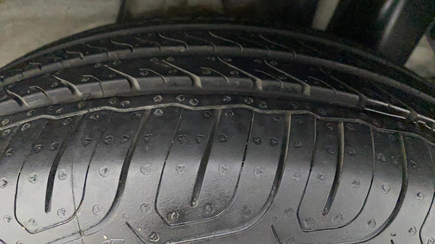 2015 Hyundai Elite i20 SPORTZ 1.2, Petrol, Manual, 43,888 km, Left Front Tyre Tread