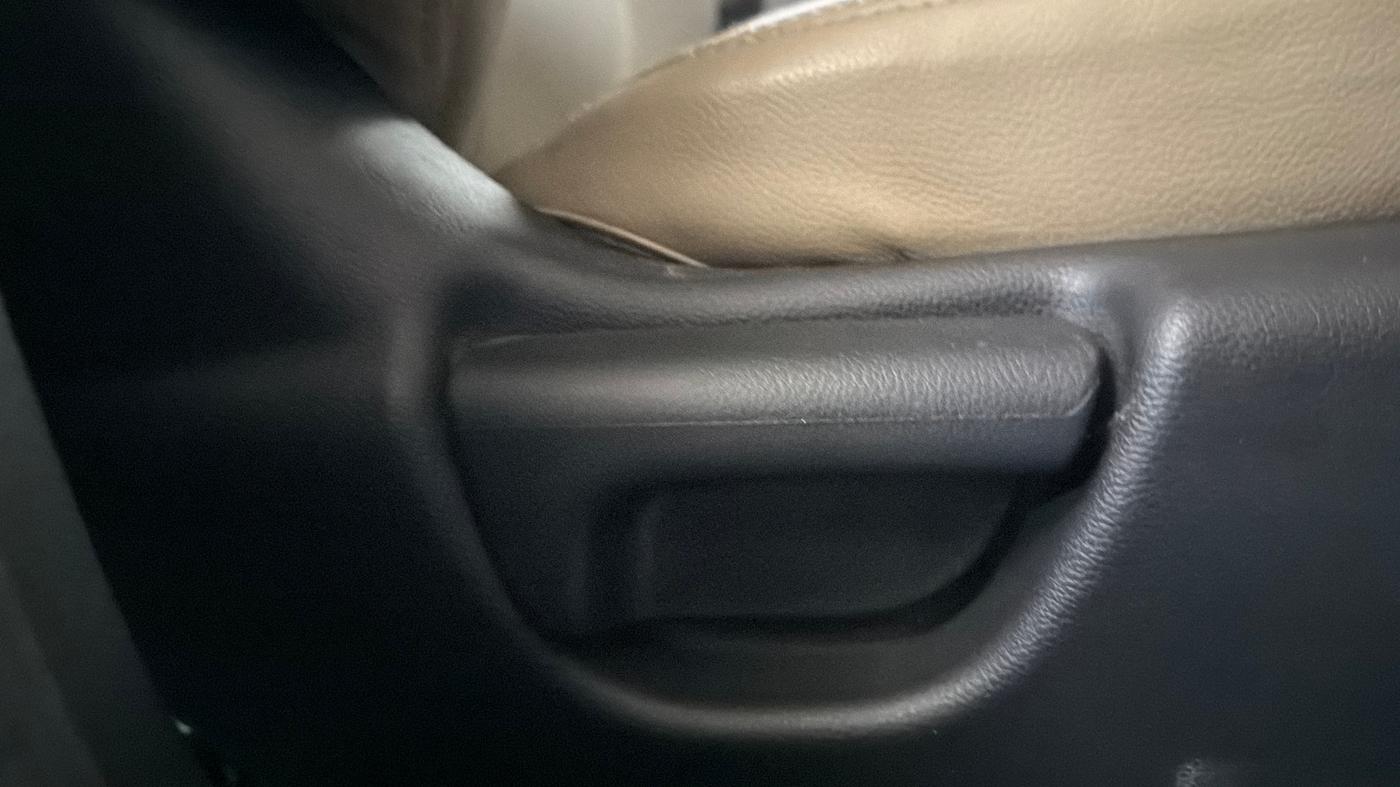 2018 Honda City 1.5L I-VTEC V MT, Petrol, Manual, 50,526 km, Driver Side Adjustment Panel