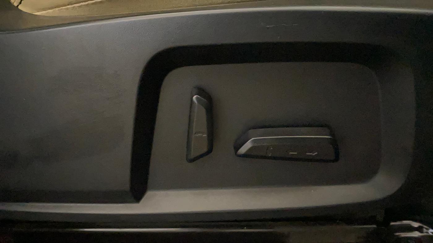 2021 Tata Safari XZA PLUS, Diesel, Automatic, 82,692 km, Driver Side Adjustment Panel