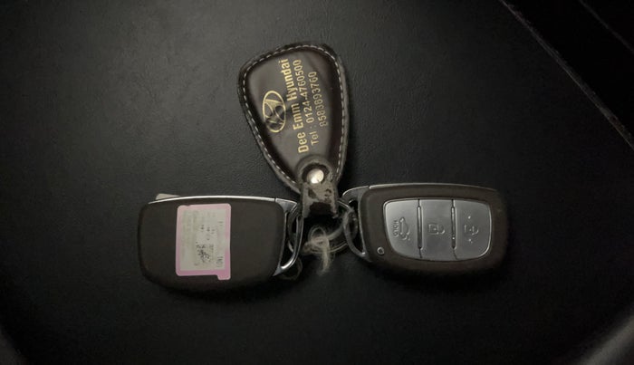 2021 Hyundai AURA SX 1.2, Petrol, Manual, 46,544 km, Key Close Up