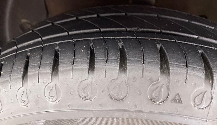 2018 Hyundai NEW SANTRO 1.1 SPORTS AMT, Petrol, Automatic, 46,497 km, Left Front Tyre Tread