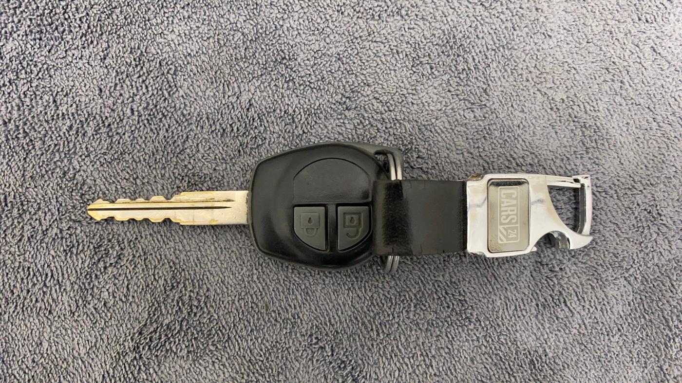 2016 Maruti Swift Dzire VXI, Petrol, Manual, 42,442 km, Key Close Up