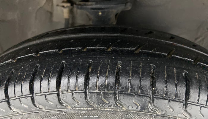 2015 Maruti Alto 800 LXI, Petrol, Manual, 78,010 km, Right Front Tyre Tread