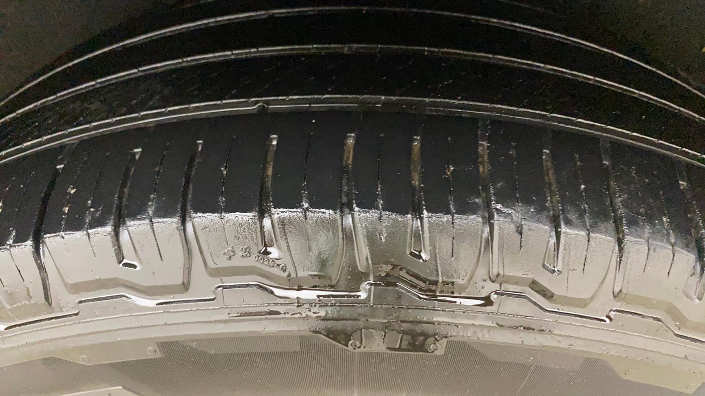 2022 Mahindra SCORPIO-N Z8 L DIESEL AT 2WD 7 STR, Diesel, Automatic, 78,037 km, Left Rear Tyre Tread