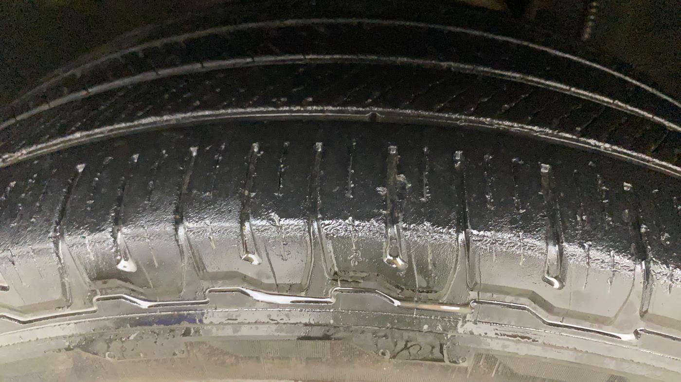 2022 Mahindra SCORPIO-N Z8 L DIESEL AT 2WD 7 STR, Diesel, Automatic, 78,037 km, Left Front Tyre Tread