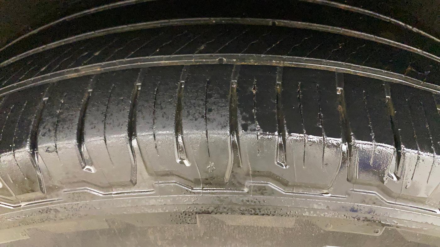 2022 Mahindra SCORPIO-N Z8 L DIESEL AT 2WD 7 STR, Diesel, Automatic, 78,037 km, Right Rear Tyre Tread