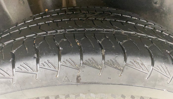 2020 MG HECTOR SHARP HYBRID 1.5 PETROL, Petrol, Manual, 85,500 km, Right Rear Tyre Tread