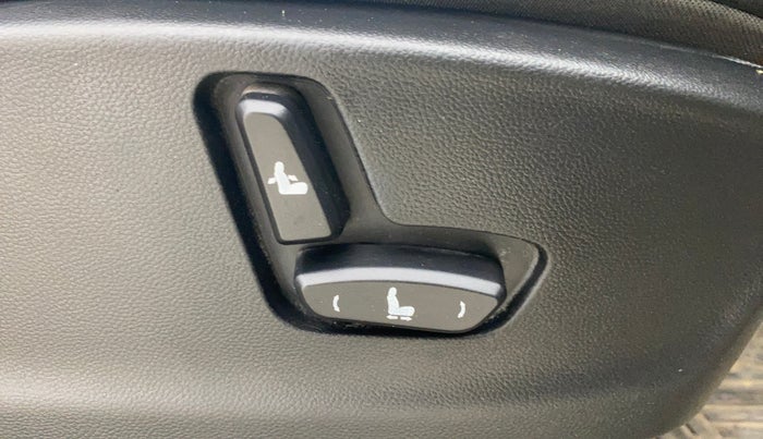 2020 MG HECTOR SHARP HYBRID 1.5 PETROL, Petrol, Manual, 85,500 km, Driver Side Adjustment Panel