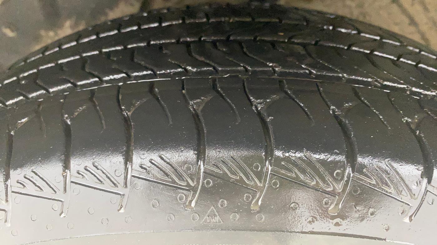2020 MG HECTOR SHARP HYBRID 1.5 PETROL, Petrol, Manual, 85,500 km, Left Front Tyre Tread