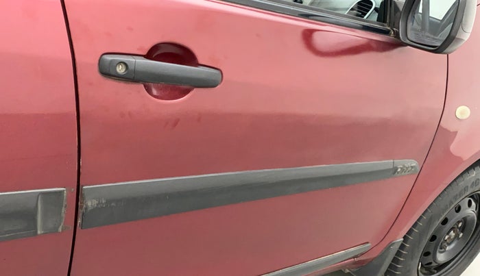 2011 Maruti Ritz VXI, Petrol, Manual, 75,210 km, Driver-side door - Paint has faded