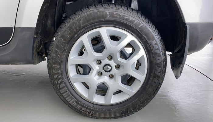 2017 Renault Duster RXL PETROL 104, Petrol, Manual, 14,073 km, Left Rear Wheel