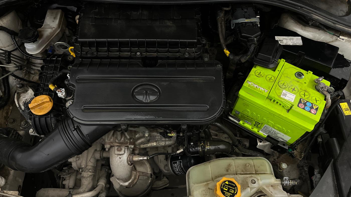 2021 Tata Tiago XT (O) PETROL, Petrol, Manual, 31,998 km, Engine View