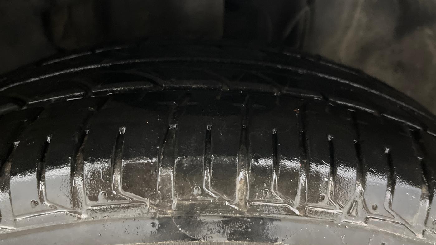 2021 Tata Tiago XT (O) PETROL, Petrol, Manual, 31,998 km, Right Front Tyre Tread