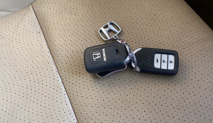 2017 Honda City 1.5L I-VTEC ZX CVT, Petrol, Automatic, 70,252 km, Key Close Up