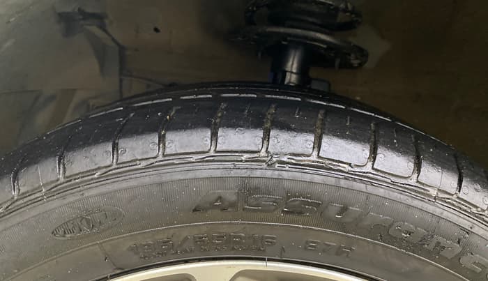 2022 Maruti Ciaz ALPHA  AT 1.5 SHVS PETROL, Petrol, Automatic, 21,936 km, Left Front Tyre Tread