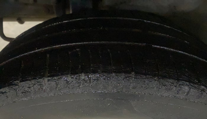 2017 Maruti Swift Dzire ZXI, Petrol, Manual, 74,804 km, Right Rear Tyre Tread