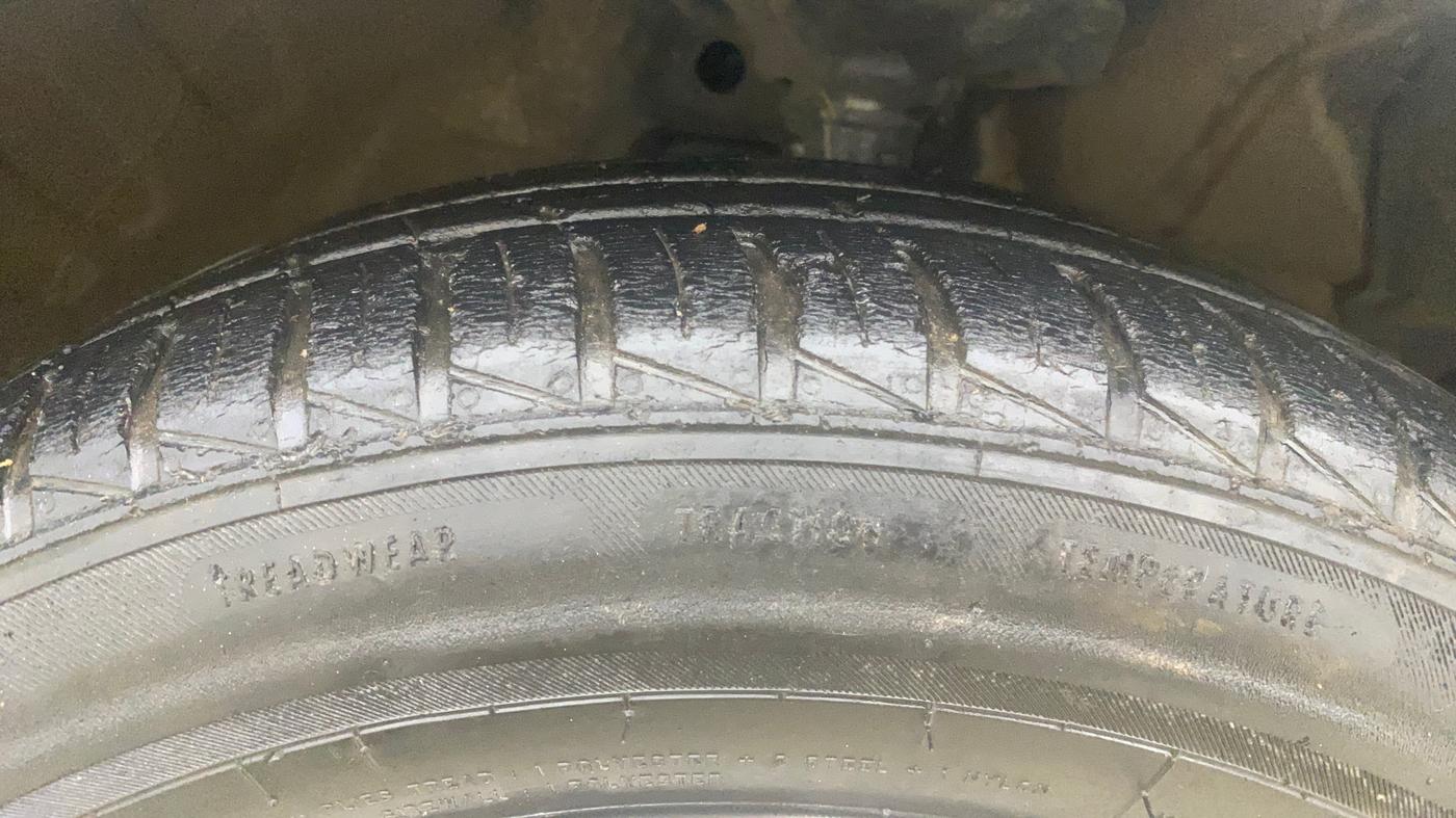 2016 Maruti Celerio ZXI, Petrol, Manual, 55,462 km, Right Front Tyre Tread