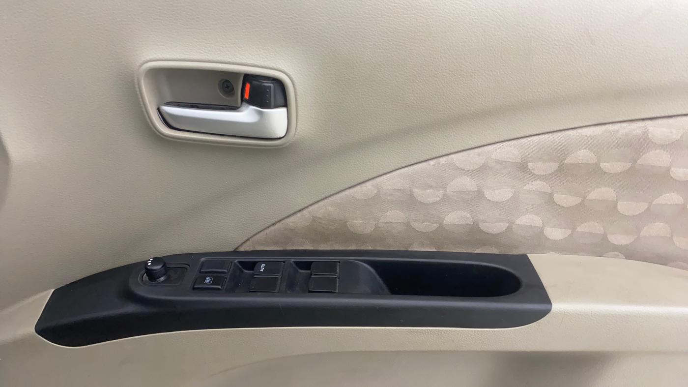 2016 Maruti Celerio ZXI, Petrol, Manual, 55,462 km, Driver Side Door Panels Control