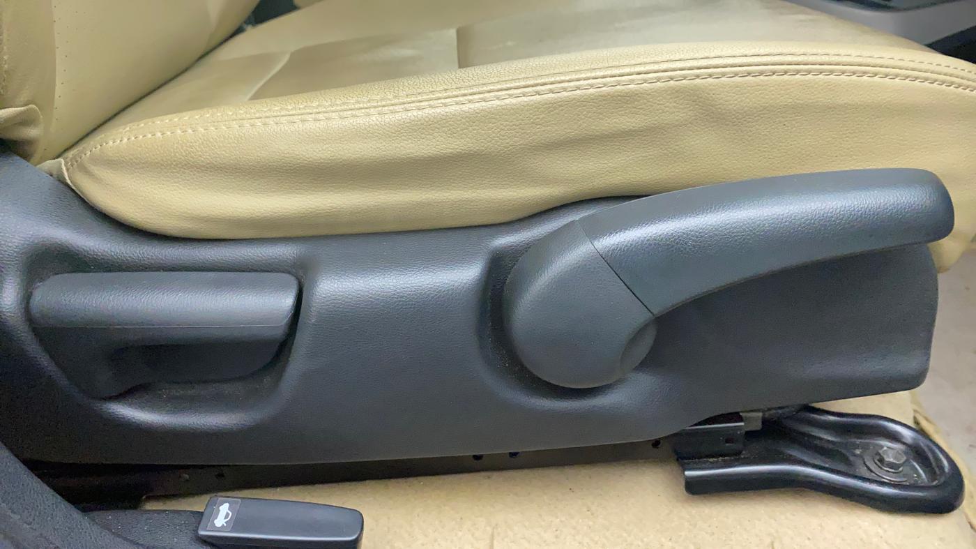 2019 Honda City 1.5L I-VTEC ZX, Petrol, Manual, 34,476 km, Driver Side Adjustment Panel