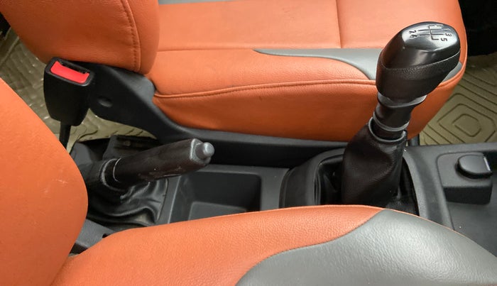 2015 Renault Kwid RXT 0.8, Petrol, Manual, 89,528 km, Gear Lever