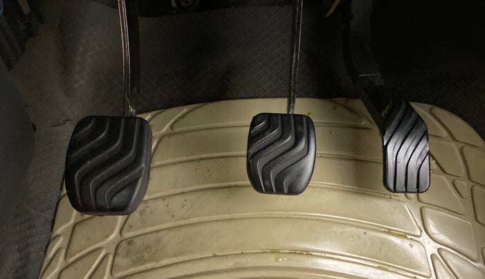 2015 Renault Kwid RXT 0.8, Petrol, Manual, 89,528 km, Pedals