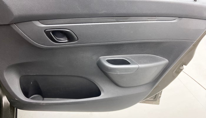 2015 Renault Kwid RXT 0.8, Petrol, Manual, 89,528 km, Driver Side Door Panels Control