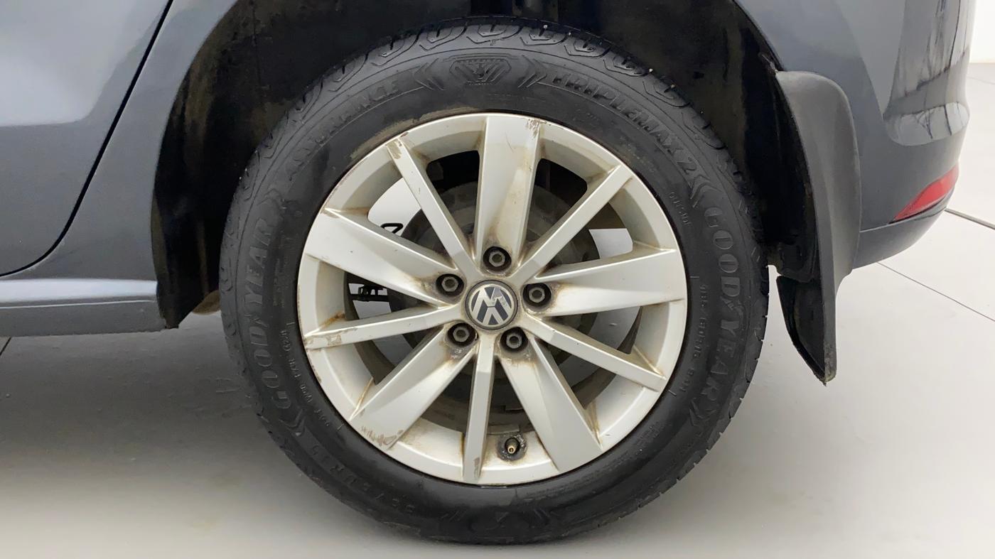 2016 Volkswagen Polo HIGHLINE1.2L, Petrol, Manual, Left Rear Wheel