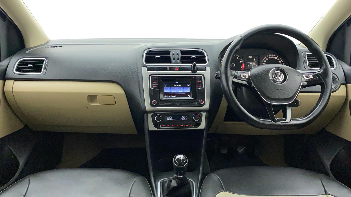 2016 Volkswagen Polo HIGHLINE1.2L, Petrol, Manual, Dashboard