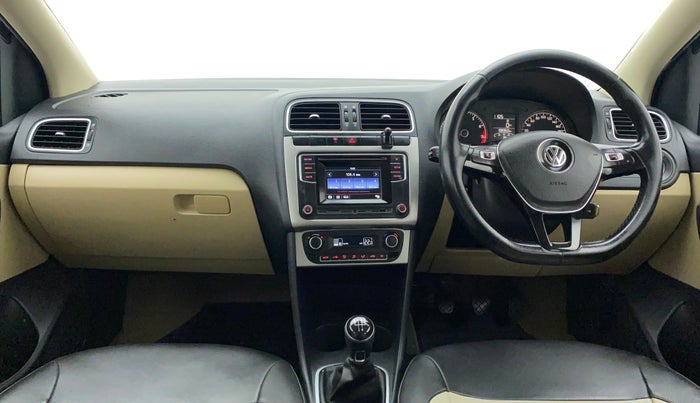 2016 Volkswagen Polo HIGHLINE1.2L, Petrol, Manual, Dashboard