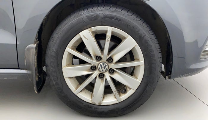 2016 Volkswagen Polo HIGHLINE1.2L, Petrol, Manual, Right Front Wheel