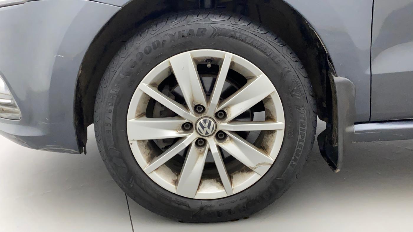 2016 Volkswagen Polo HIGHLINE1.2L, Petrol, Manual, Left Front Wheel