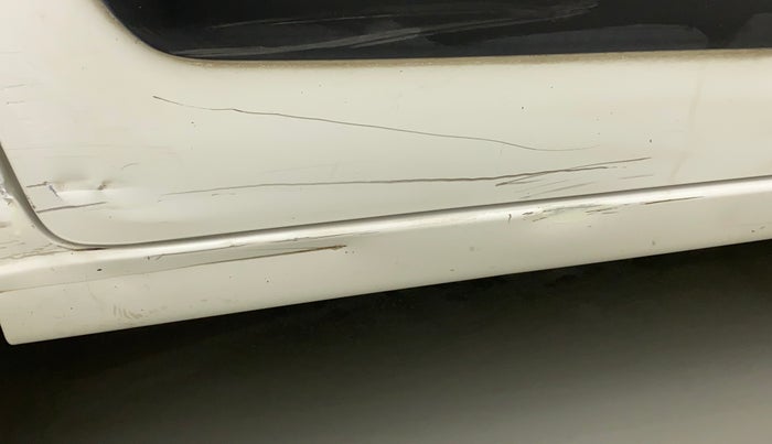 2010 Maruti Wagon R 1.0 VXI, Petrol, Manual, 64,781 km, Right running board - Slightly dented