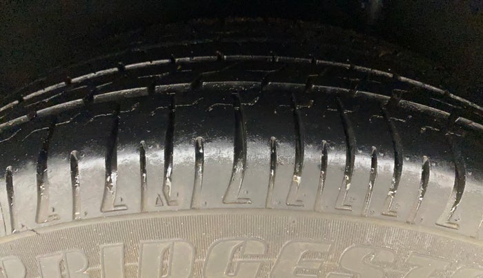 2014 Ford Ecosport TITANIUM 1.5L PETROL AT, Petrol, Automatic, 76,714 km, Left Rear Tyre Tread