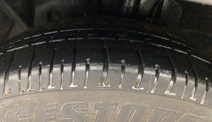 2014 Ford Ecosport TITANIUM 1.5L PETROL AT, Petrol, Automatic, 76,714 km, Left Front Tyre Tread