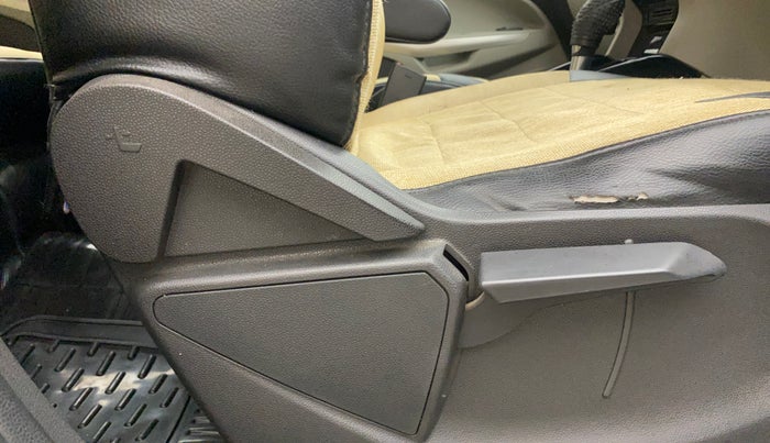 2014 Ford Ecosport TITANIUM 1.5L PETROL AT, Petrol, Automatic, 76,714 km, Driver Side Adjustment Panel