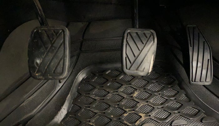 2019 Maruti Baleno SIGMA PETROL 1.2, Petrol, Manual, 76,159 km, Pedals