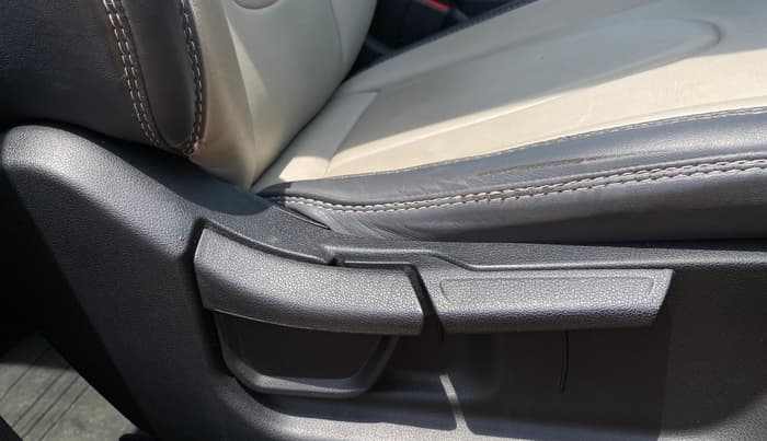 2022 Hyundai Creta EX 1.5 PETROL, Petrol, Manual, 22,352 km, Driver Side Adjustment Panel