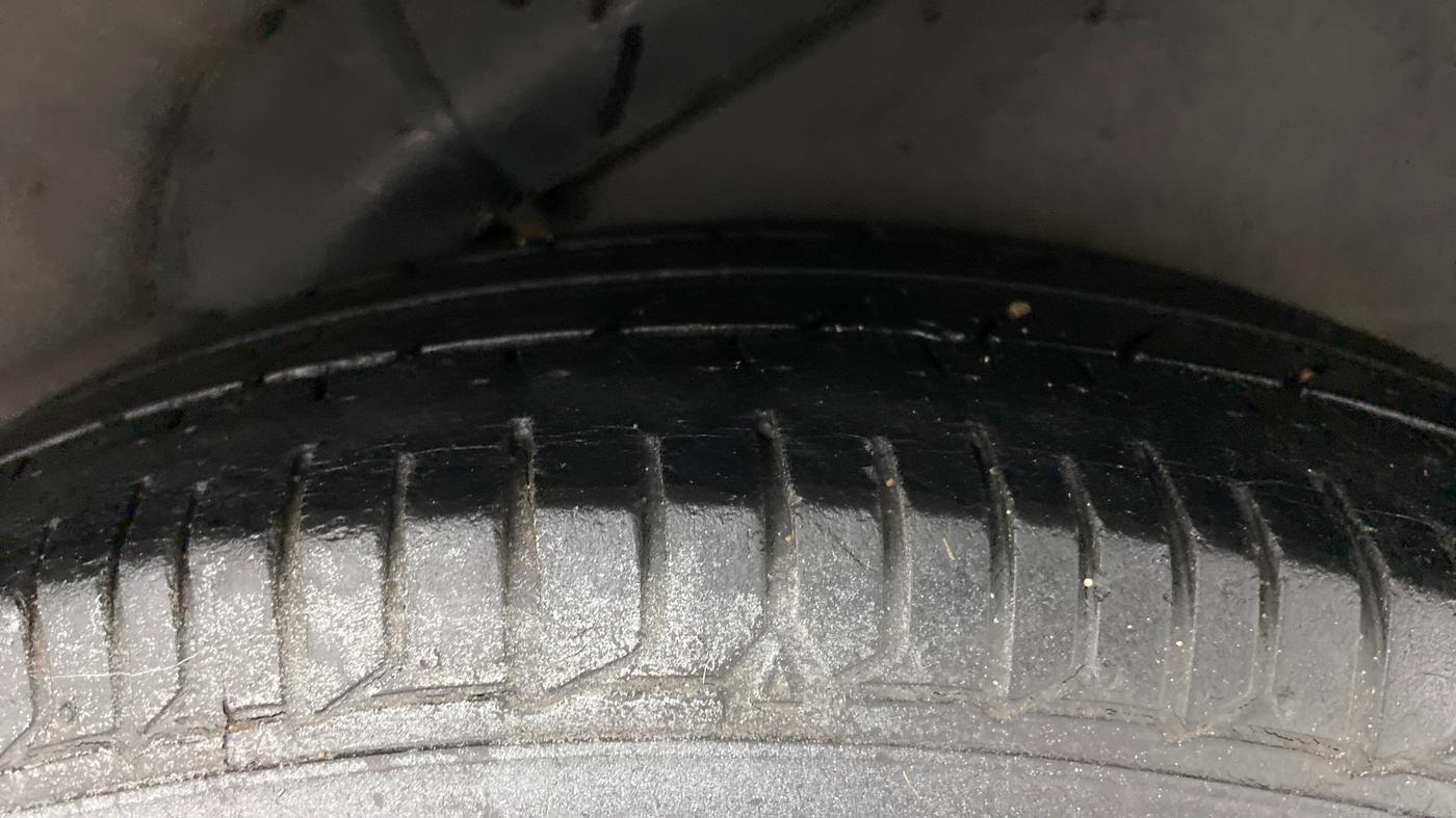 2015 Hyundai i10 SPORTZ 1.1, Petrol, Manual, 54,944 km, Left Rear Tyre Tread