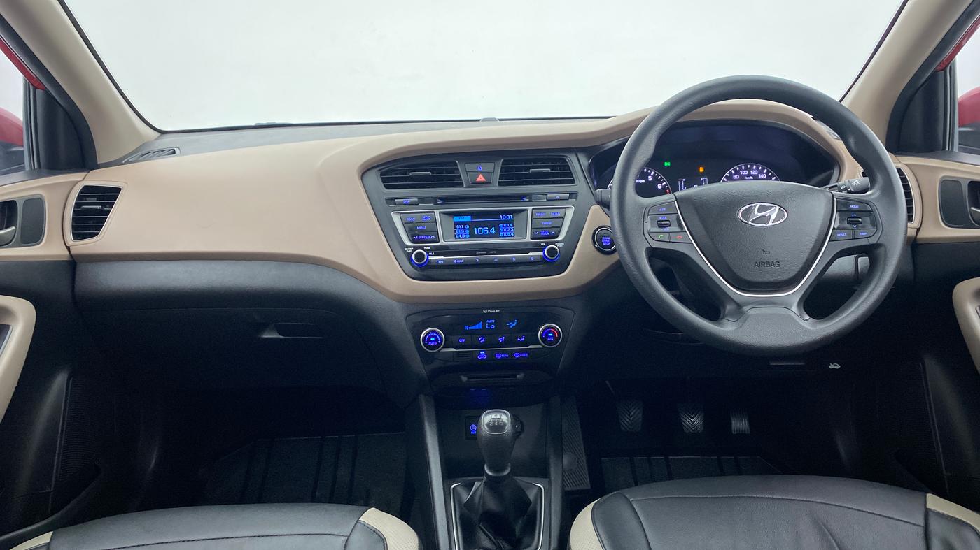 2015 Hyundai Elite i20 SPORTZ (O) 1.2, Petrol, Manual, 50,270 km, Dashboard