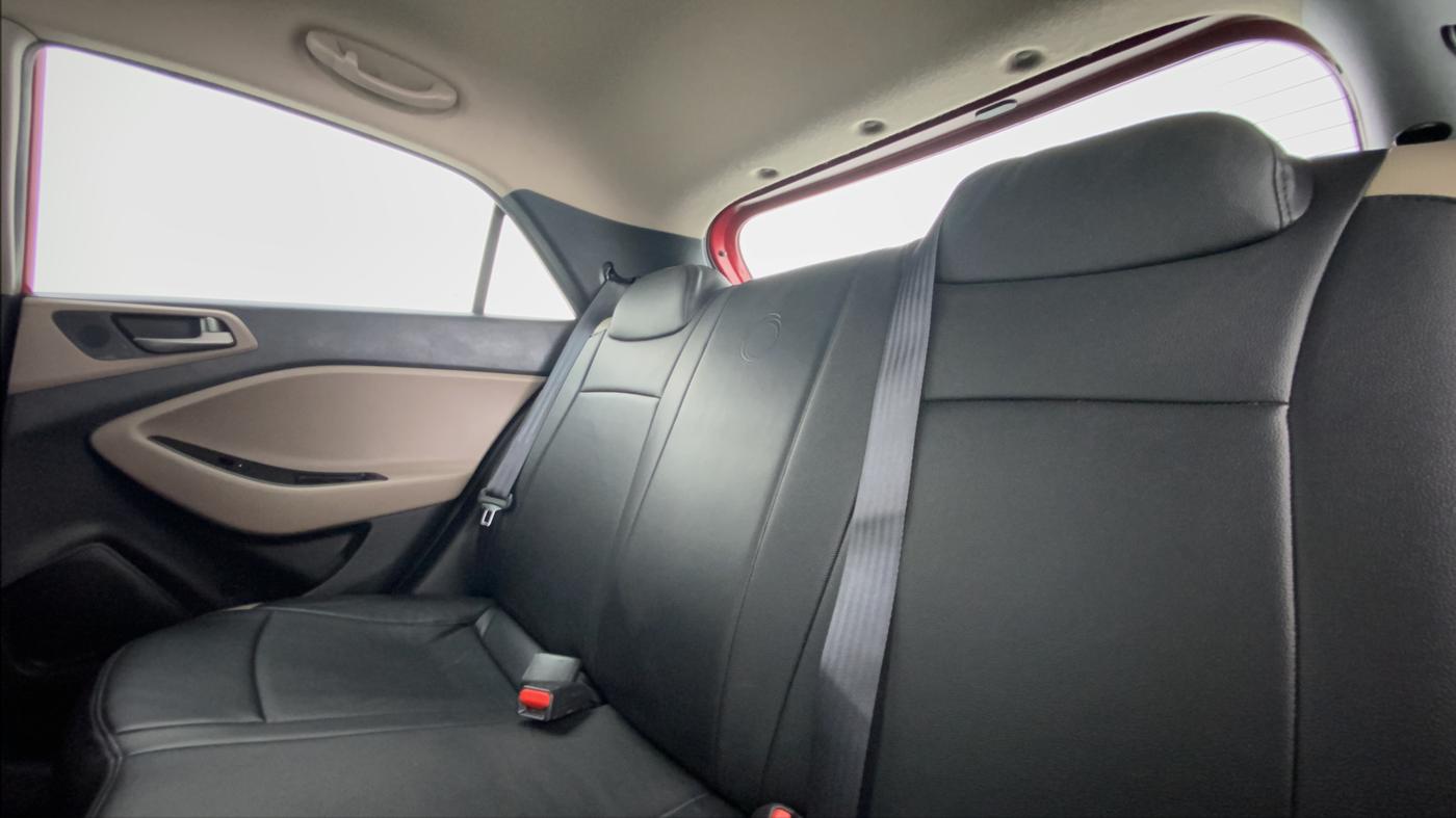 2015 Hyundai Elite i20 SPORTZ (O) 1.2, Petrol, Manual, 50,270 km, Right Side Rear Door Cabin