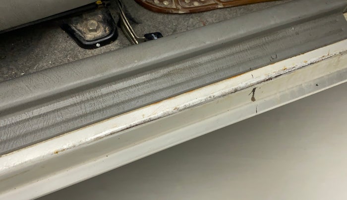 2010 Maruti Alto K10 VXI, Petrol, Manual, 97,701 km, Right running board - Minor scratches