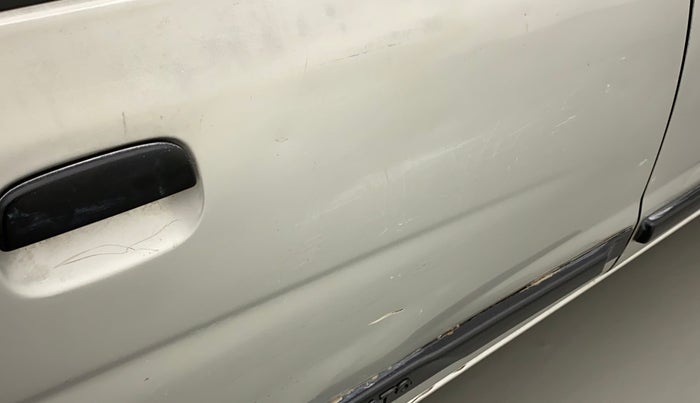 2010 Maruti Alto K10 VXI, Petrol, Manual, 97,701 km, Right rear door - Minor scratches